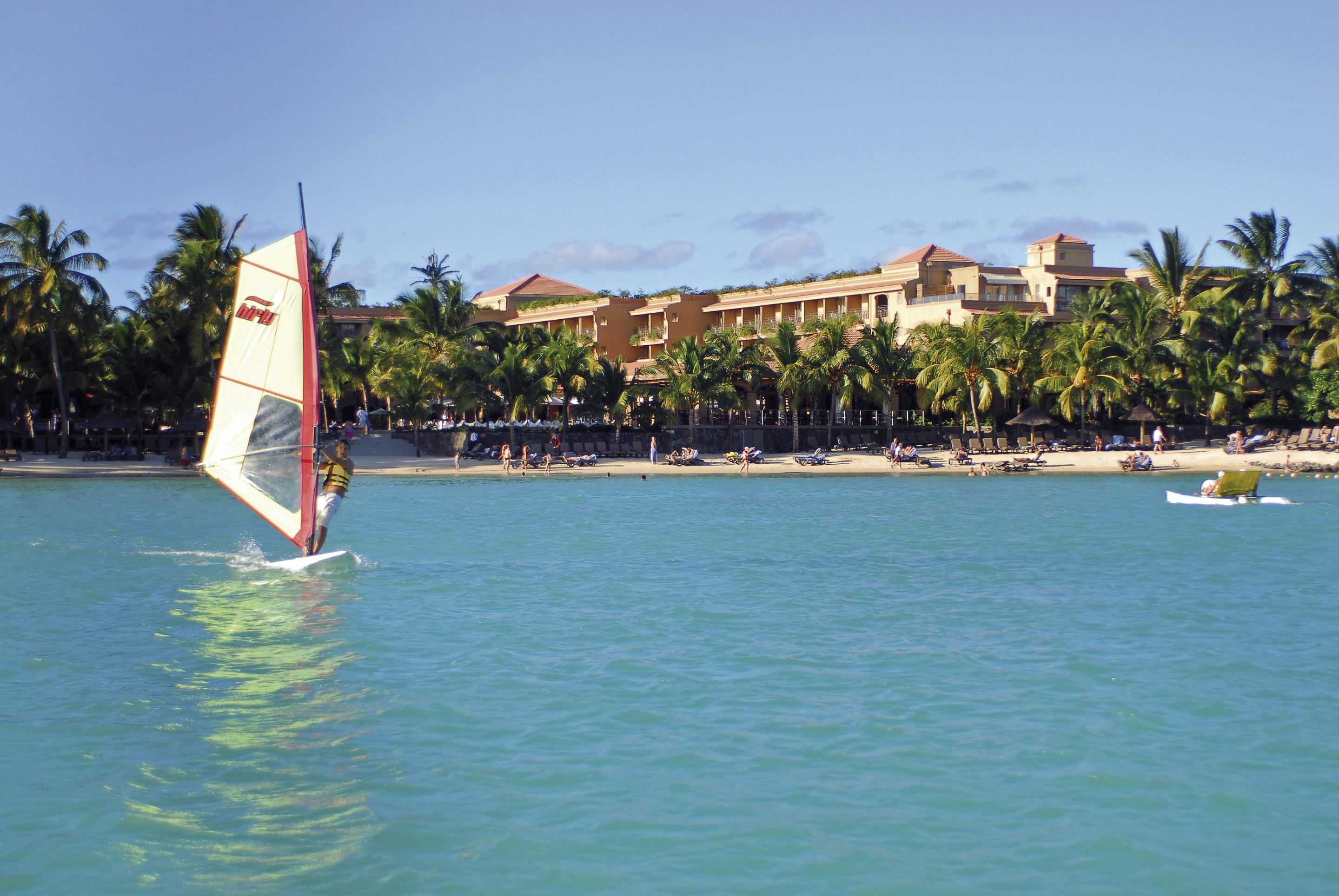 Mauricia Beachcomber Resort & Spa Grand Baie Esterno foto