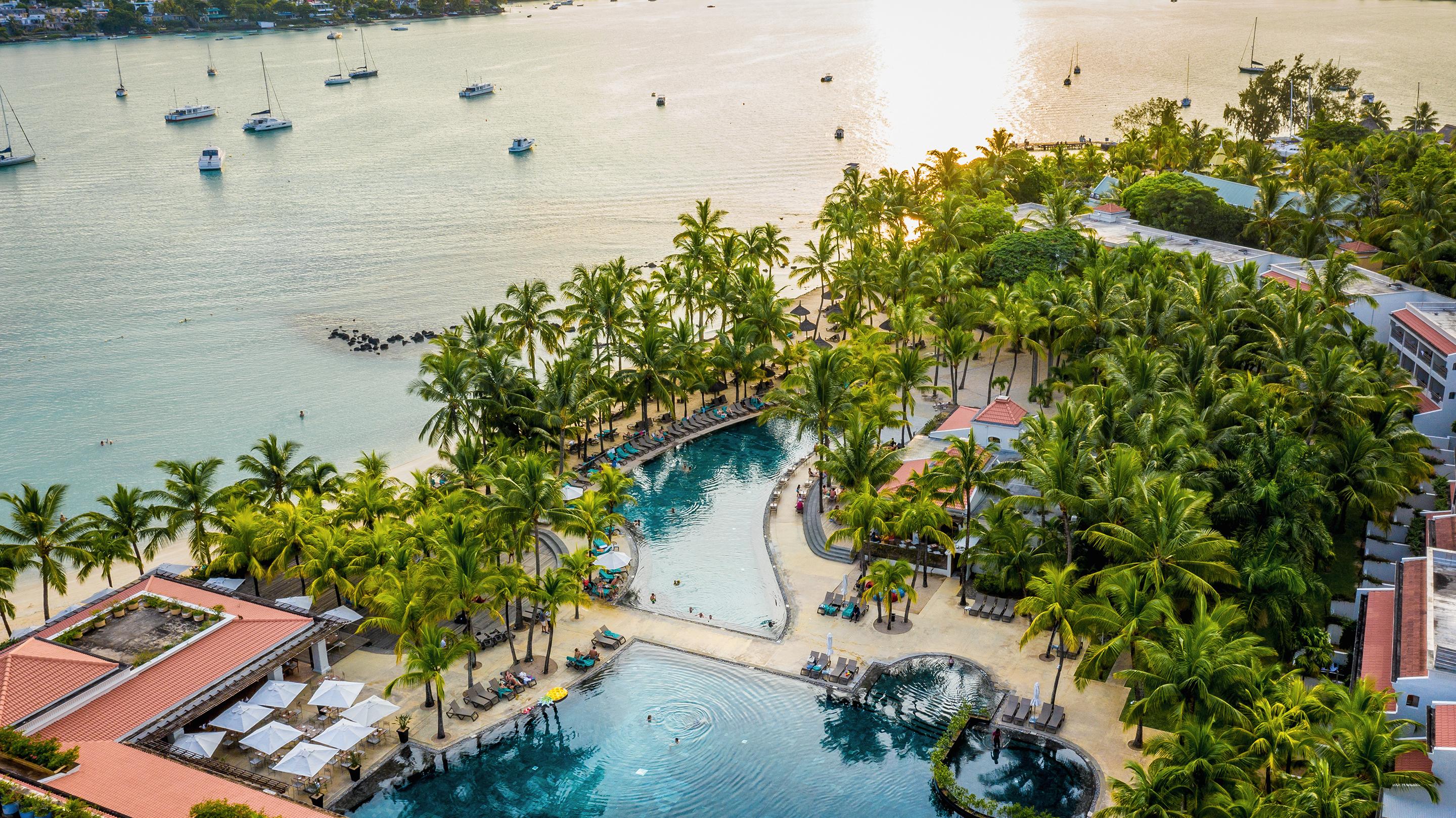 Mauricia Beachcomber Resort & Spa Grand Baie Esterno foto
